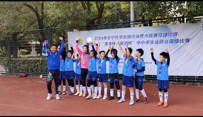 如何通过战术板改善篮球比赛中的防守策略_2
